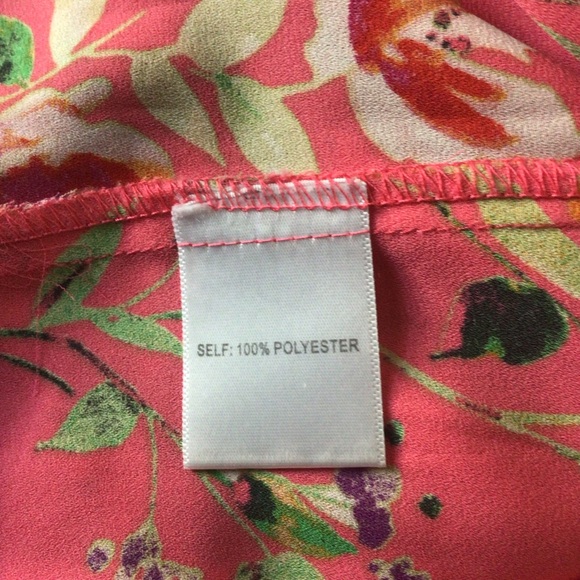 ‼️MOVING‼️ Rose+Olive sleeveless top blouse. Sz. Medium. Ruffle Neck. Floral. - Picture 5 of 6